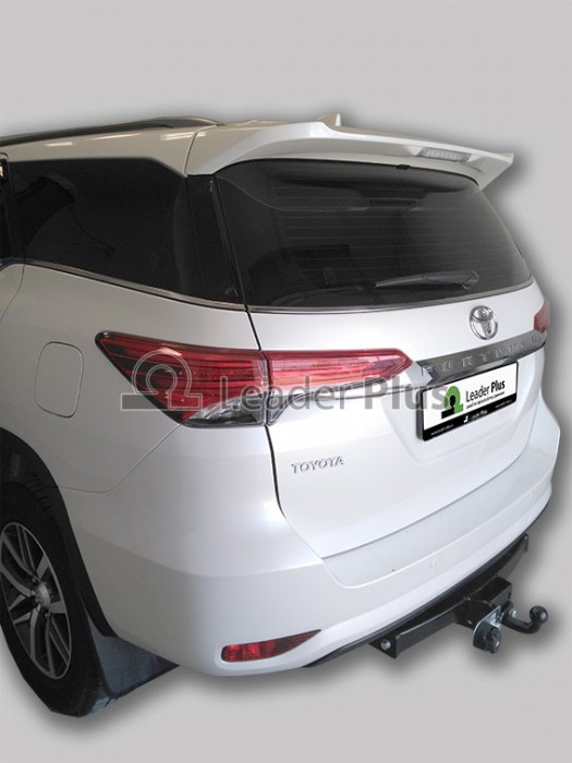 Фаркоп для TOYOTA FORTUNER 2005-2016  / 2016-... (кроме TRD) (C НЕРЖ. ПЛАСТИНОЙ)