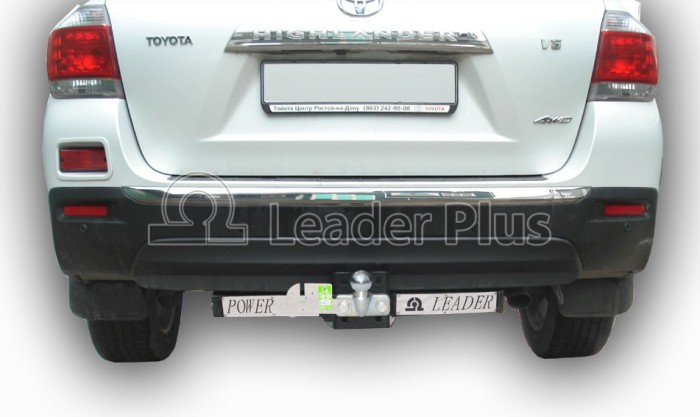 Фаркоп для TOYOTA HIGHLANDER 2010-2013 (С НЕРЖАВЕЮЩЕЙ ПЛАСТИНОЙ)