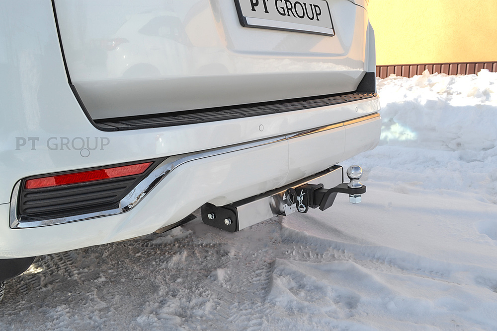 Фаркоп с НЕРЖ накладкой Toyota LC 300 2021- съемный квадрат